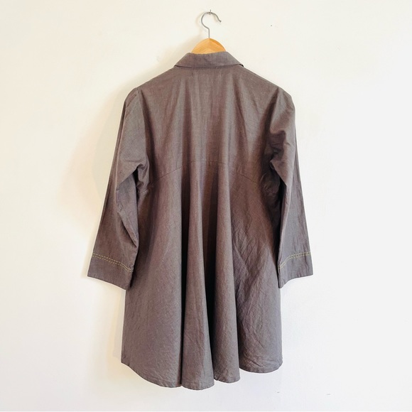 NWOT cotton button down top - Picture 5 of 9